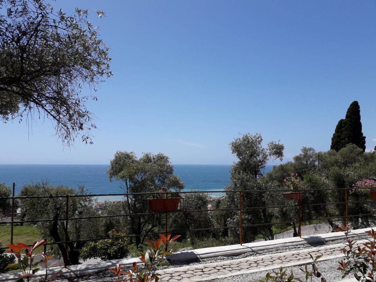 Tigullio Vacations Panoramica Apartments Лаваня Екстериор снимка